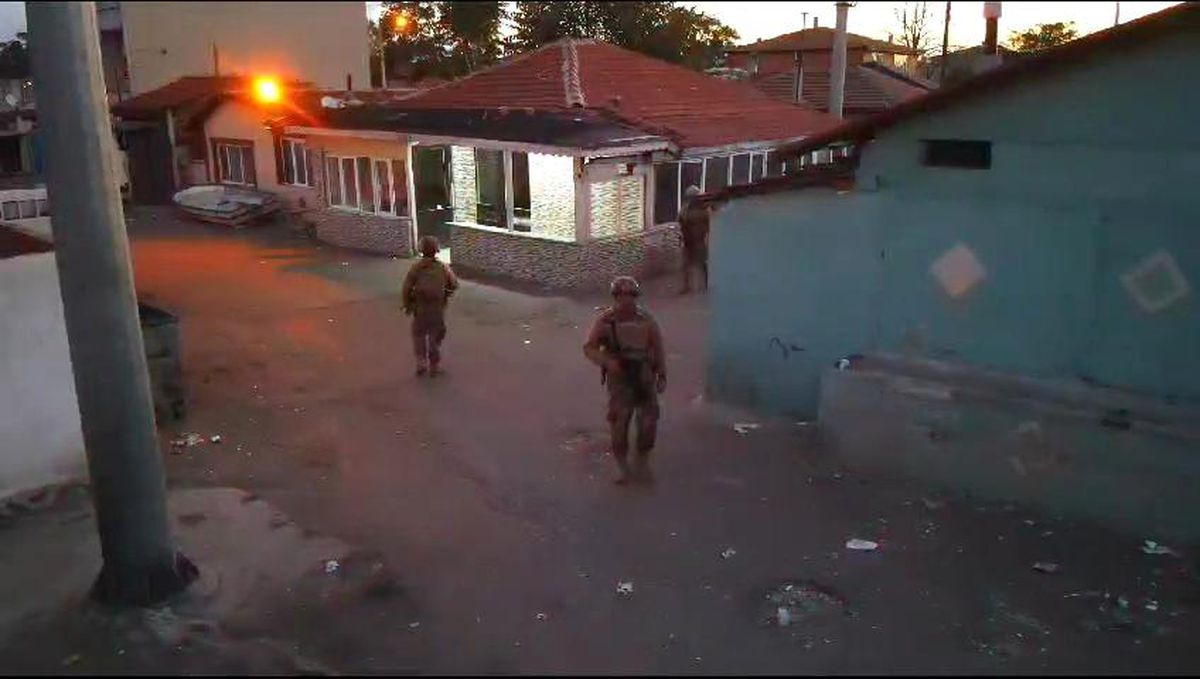 Çorlu\'da düzenlenen operasyonda 9 kişi yakalandı