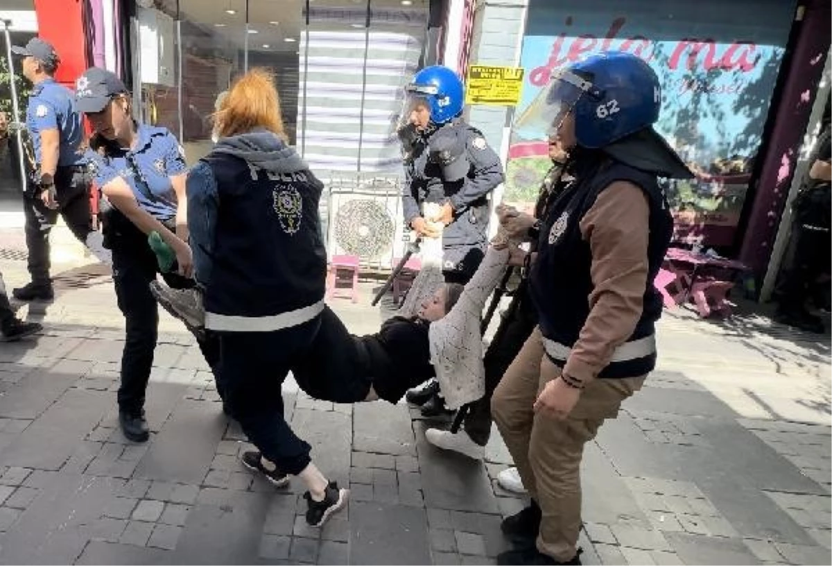 Tunceli\'de izinsiz basın açıklaması yapmak isteyen gruba polis müdahale etti, 8 kişi gözaltına alındı