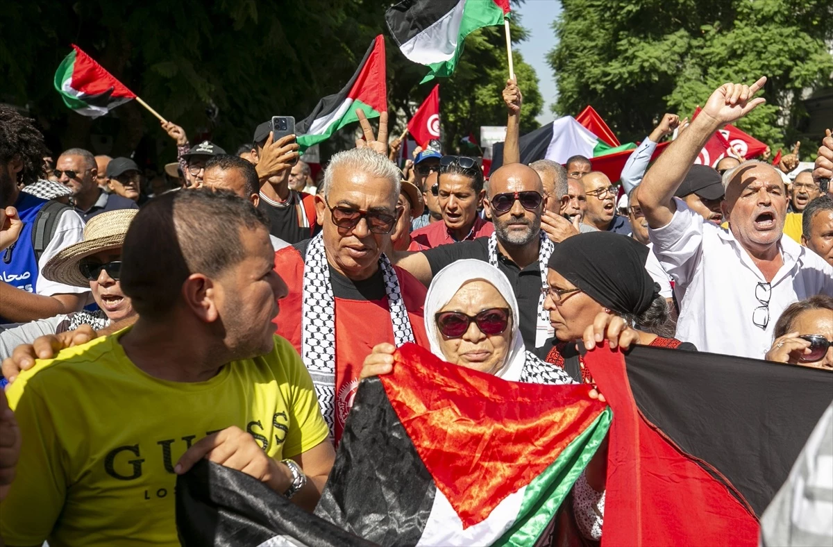 Tunus\'ta Filistin\'e Destek Gösterisi Düzenlendi