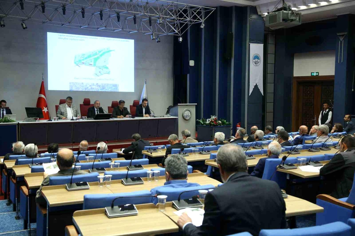 Kayseri Büyükşehir Belediyesi\'ne 2,5 Milyar TL Ek Bütçe Verildi