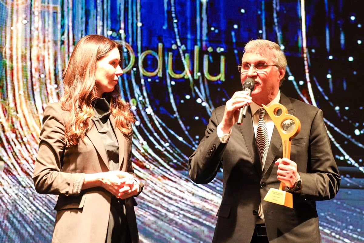 Sakarya Büyükşehir Belediyesi \'Yılın Çevre Dostu Belediye\' Ödülünü Aldı