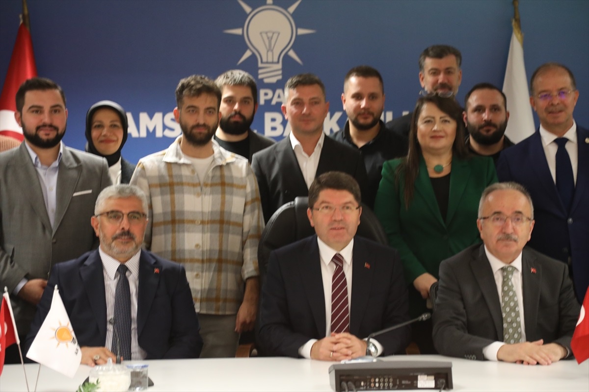 Adalet Bakanı Tunç, AK Parti Samsun İl Başkanlığını ziyaretinde konuştu Açıklaması