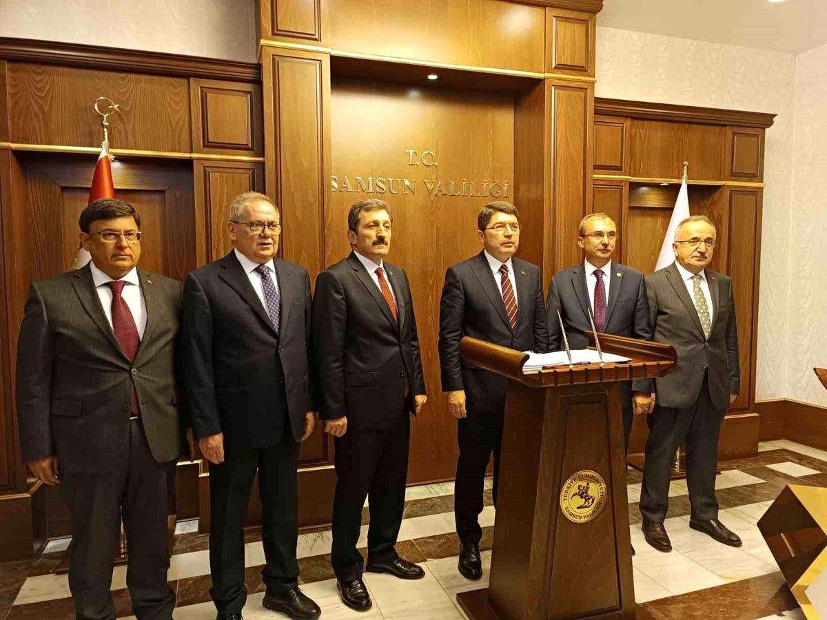 Adalet Bakanı Yılmaz Tunç: "Filistin\'de işlenen bir insanlık suçu var, dünyanın gözü önünde, soykırım diyebiliriz"