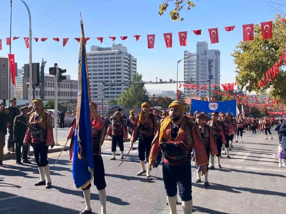 Ankara\'nın başkent oluşunun 100. yıl dönümü törenlerle kutlandı