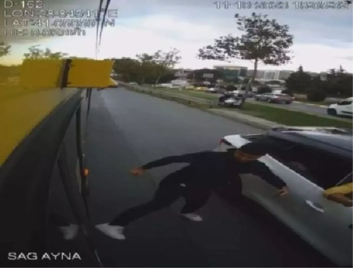 İETT Otobüsüne Saldırı: Şüpheliler Yakalandı