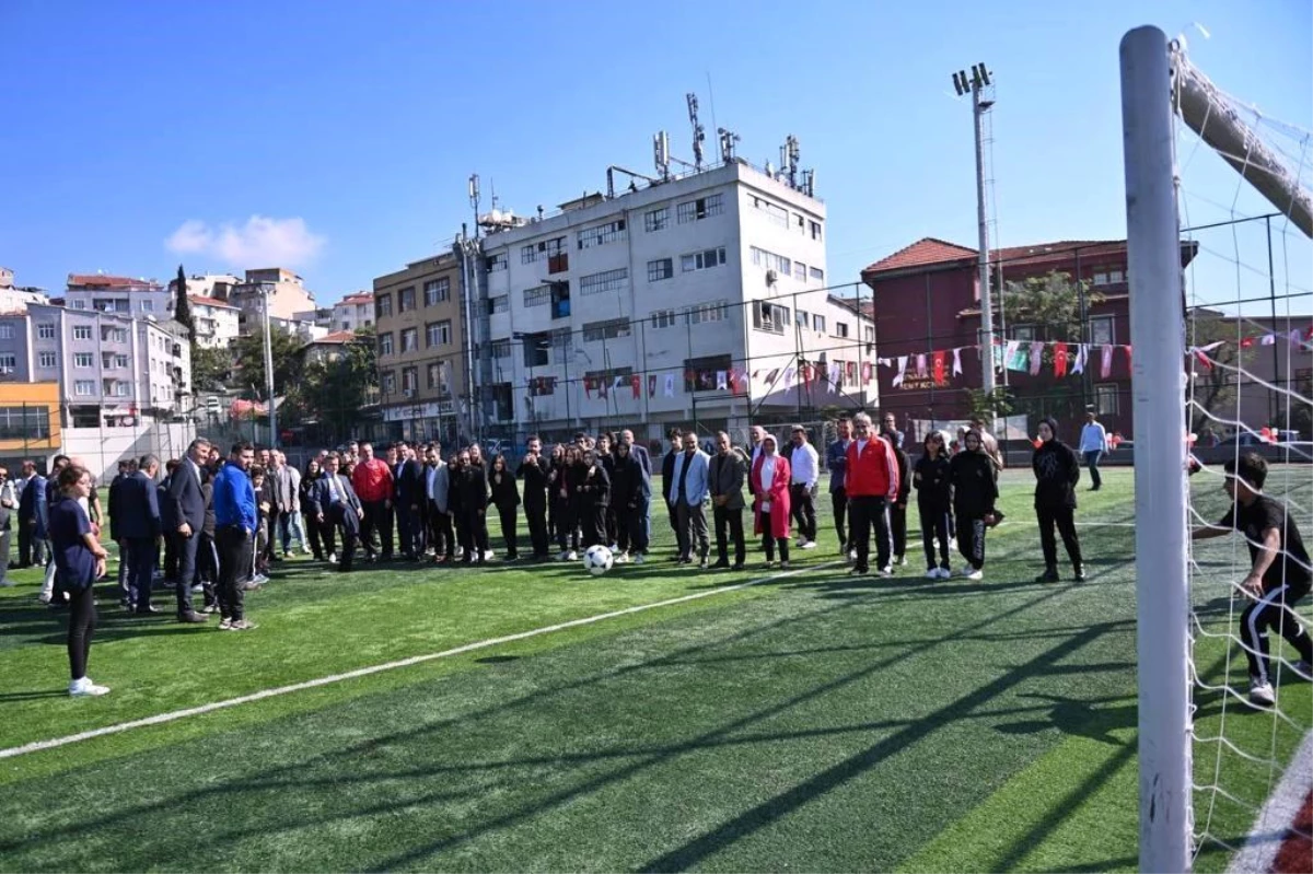 Beyoğlu Belediyesi, Fetih Spor Tesisi ve Sosyal Merkezi\'ni Açtı
