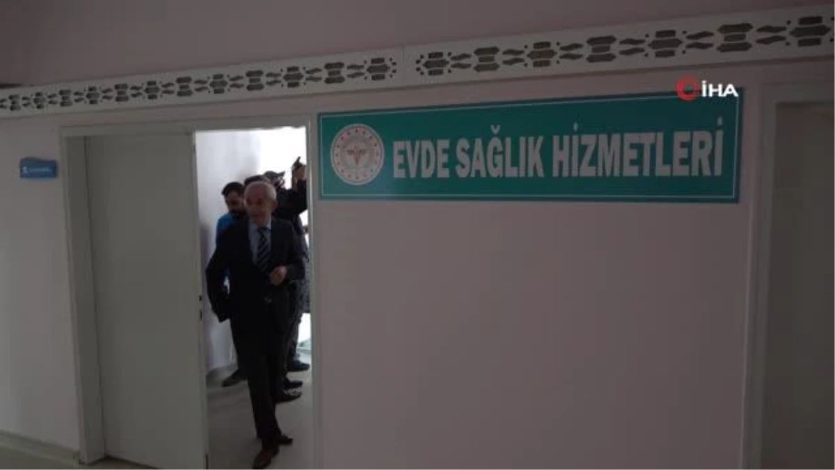 Bitlis Sağlık Müdürü Ekici, Sağlıklı Yaş Alma Merkezini ziyaret etti
