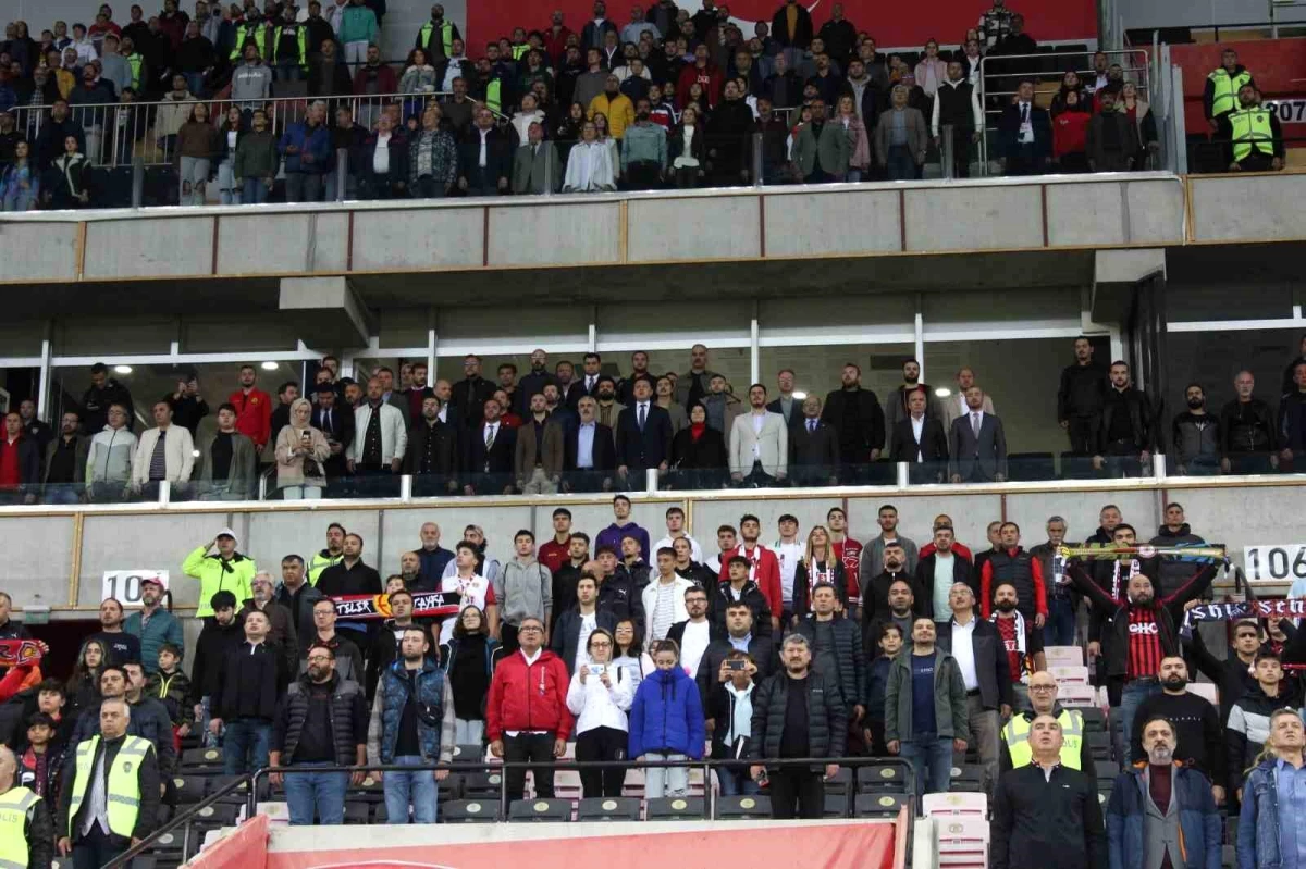 Eskişehirspor, Eskişehir Demirspor\'u 2-0 mağlup etti
