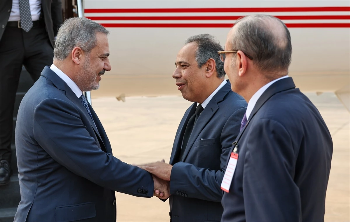 Dışişleri Bakanı Hakan Fidan Mısır\'a resmi ziyaret gerçekleştirdi