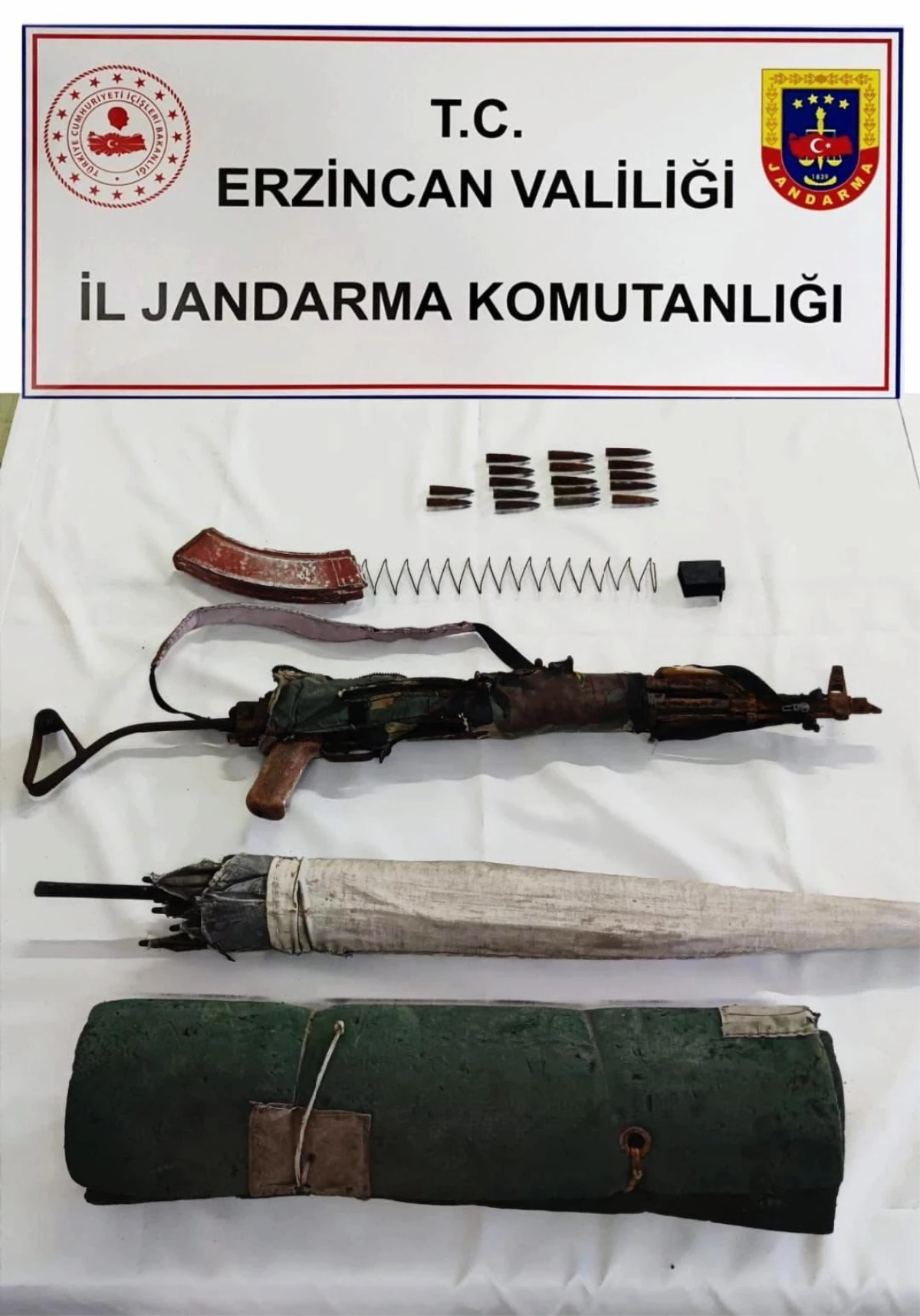 Erzincan\'da "Şehit Jandarma Onbaşı Ahmet Bilgiç Operasyonu"nda silah ve mühimmat ele geçirildi
