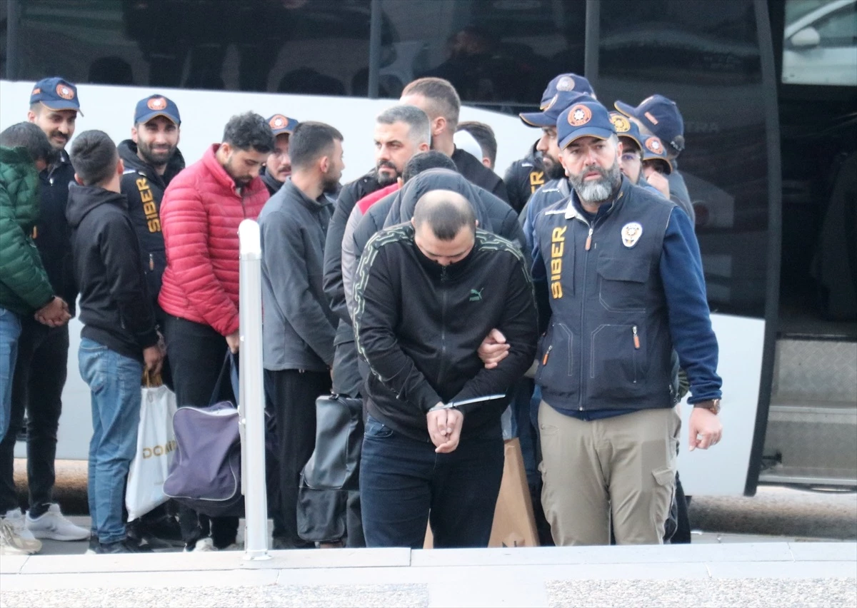 Erzurum\'da Siber Dolandırıcılara Operasyon: 43 Şüpheli Gözaltına Alındı