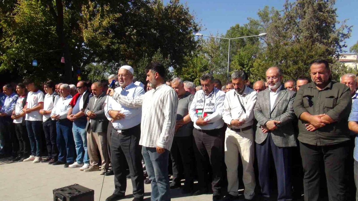 Adıyaman\'da Filistin için basın açıklaması ve gıyabi cenaze namazı