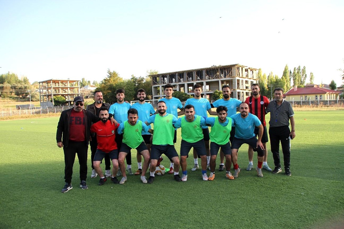 1071 Malazgirtspor, 8 transferle şampiyonluk hedefine yürüyor