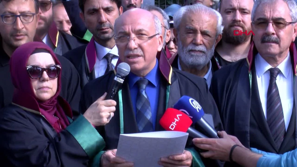 İstanbul 2 No\'lu Barosu Avukatları İsrail İstanbul Başkonsolosluğu Önünde Protesto Yaptı