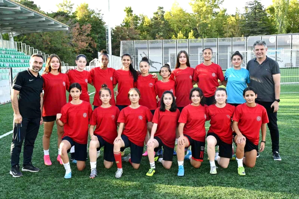 Kayseri Kadın Futbol Kulübü 2023-2024 Sezonunda B Grubunda Yer Aldı