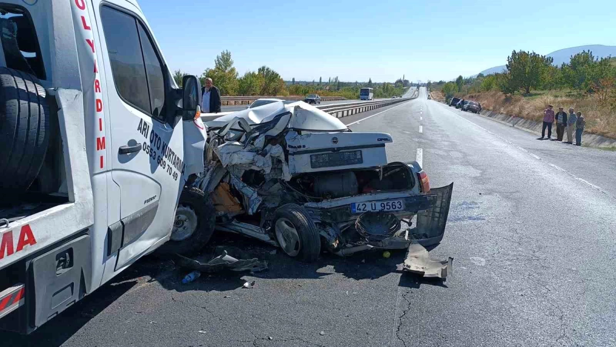 Konya\'da kurtarıcı otomobile çarptı: 1 ölü, 1 yaralı