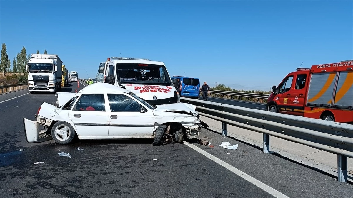 Akşehir\'de çekiciyle çarpışan otomobilin sürücüsü hayatını kaybetti