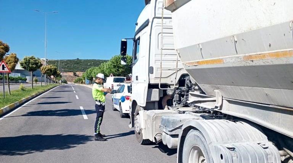 Manisa\'da Hafriyat Yüklü Araçlara Denetim: 242 Bin 499 TL Cezai İşlem Uygulandı