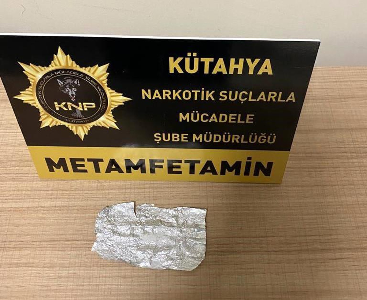 Kütahya\'da Uyuşturucu Ticareti Yapan 2 Şahıs Tutuklandı