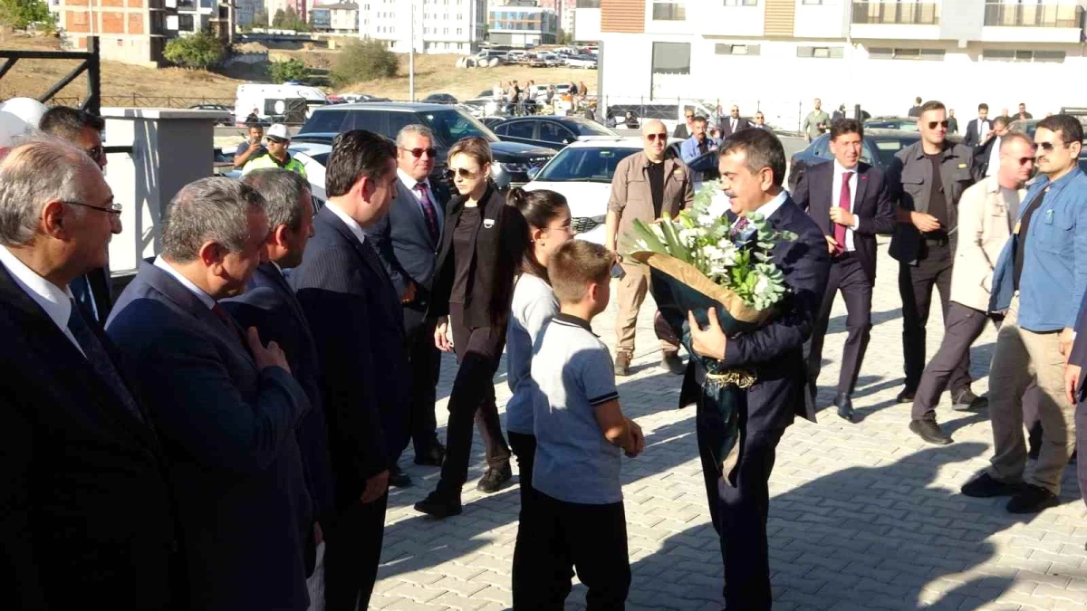 Milli Eğitim Bakanı Yusuf Tekin, Tekirdağ\'da bir hayırsever tarafından yaptırılan okulun açılışına katıldı