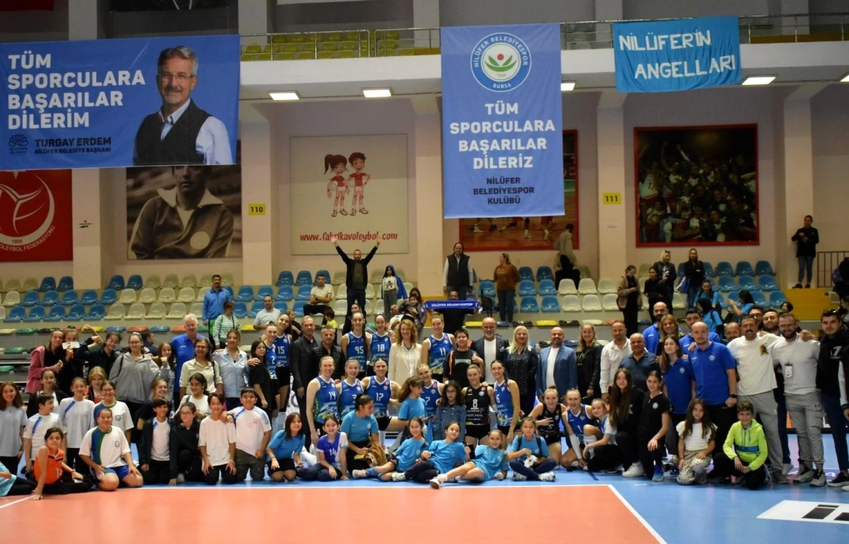 Nilüfer Belediyespor, Yunanistan\'ın ASP Thetis Voula takımını mağlup ederek son 16 turuna yükseldi