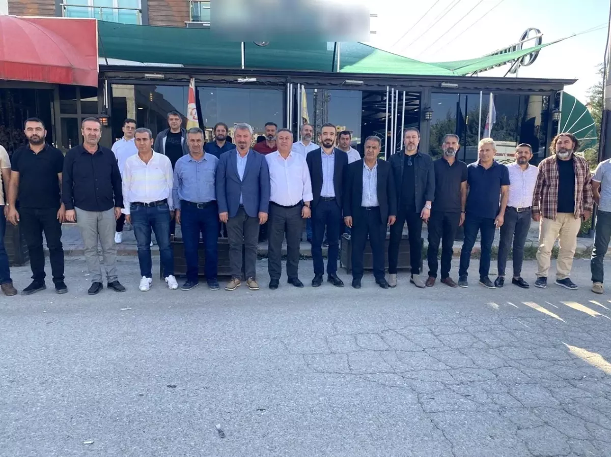 Adıyaman Öğrenci Servisleri ve Personel Taşıyıcıları Derneği, servis sürücülerinin ve firmaların taleplerini masaya yatırdı