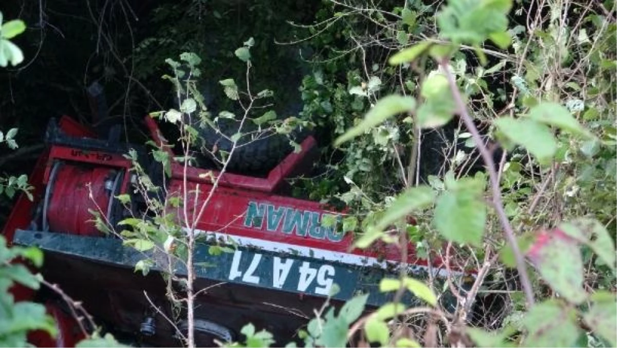 Gölcük\'te Orman İşletme Müdürlüğü\'ne ait arazöz uçuruma devrildi: 1 ölü, 3 yaralı