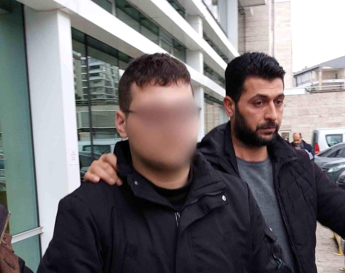 Samsun\'da Okulda Annenin Öldürülmesi Davası: Genç 26 Yıl Hapis Cezasına Çarptırıldı, Baba Beraat Etti