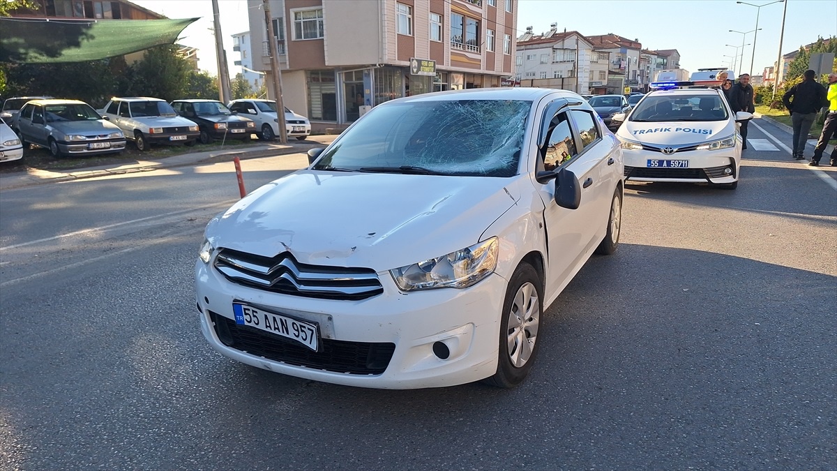 Samsun\'da Otomobil Bisiklet Sürücüsüne Çarptı