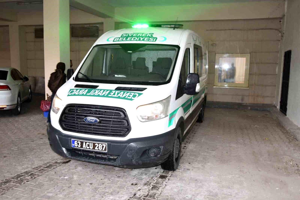 Siverek\'te kamyonet geri manevra yaparken çocuğu ezdi, hayatını kaybetti