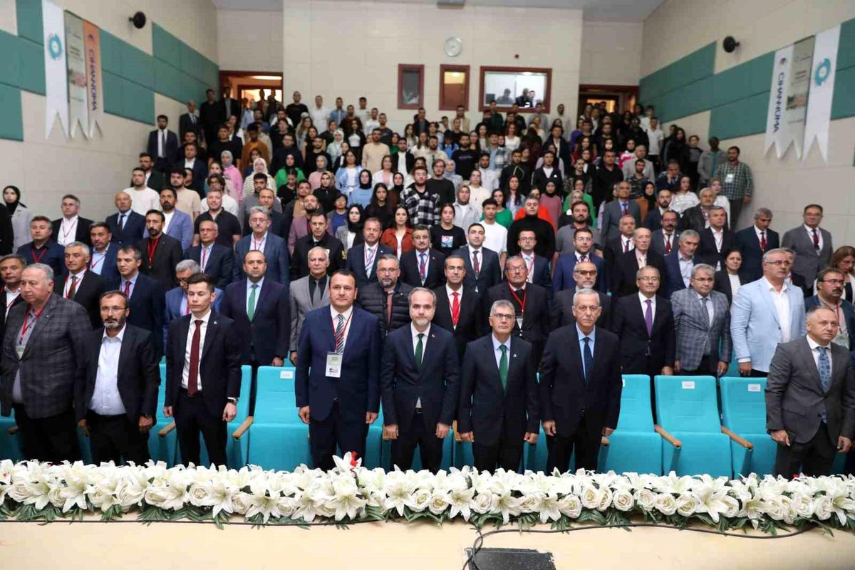 Niğde Valisi: Niğde tarımda memnun edici verilere sahip