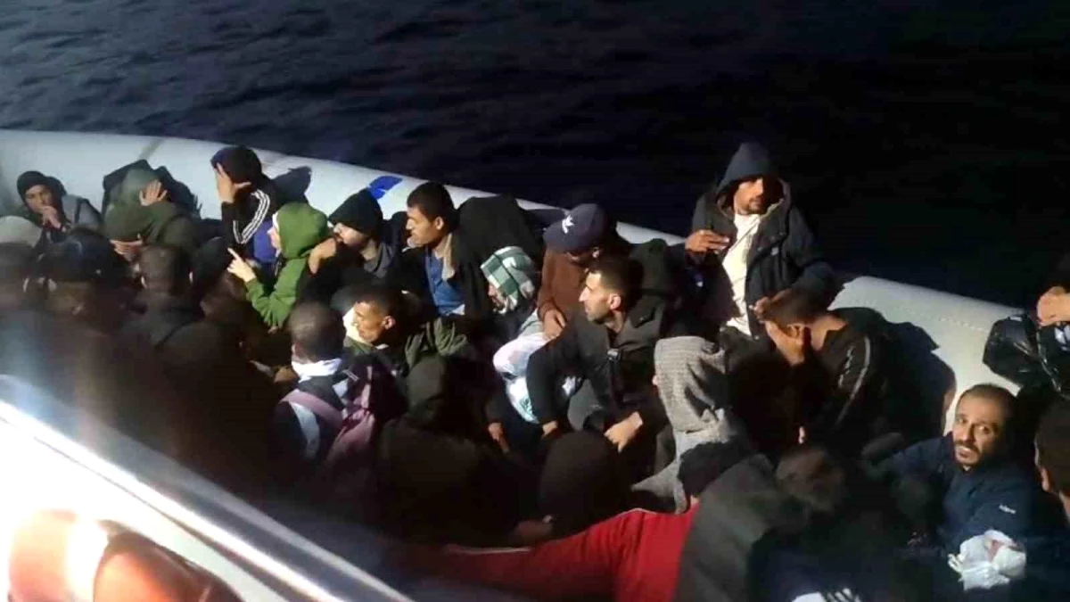Muğla\'da yelkenli teknede 48 düzensiz göçmen yakalandı