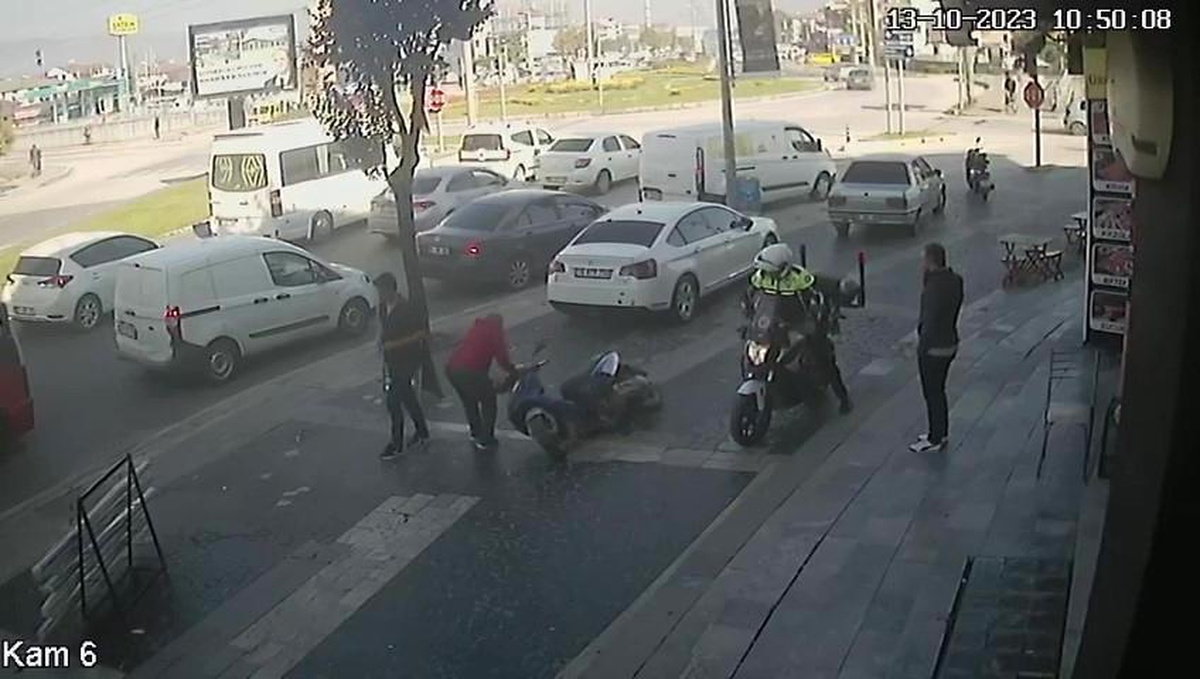 Muayenesi ve sigortası olmayan motosiklet sürücüsü polisten kaçtı