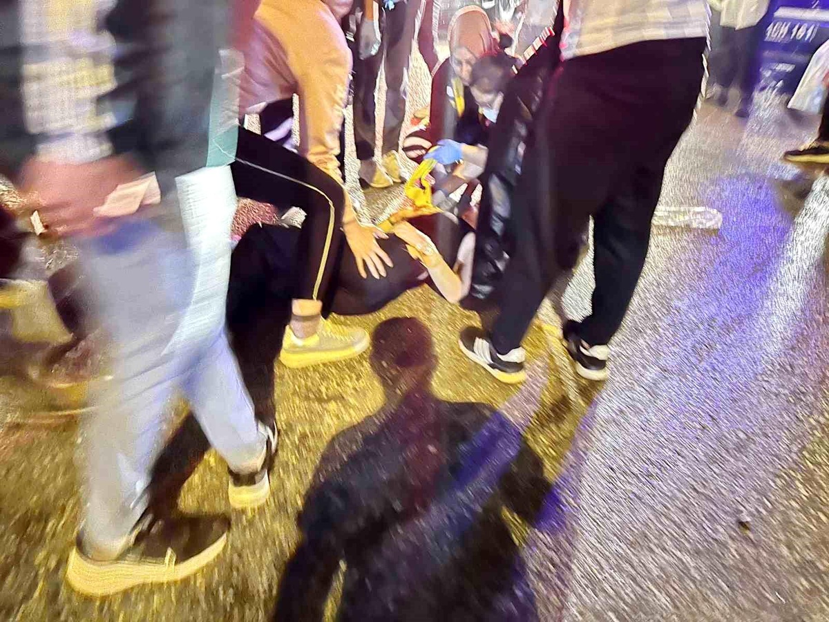 Akhisar\'da trafik kazası: 4 kişi yaralandı