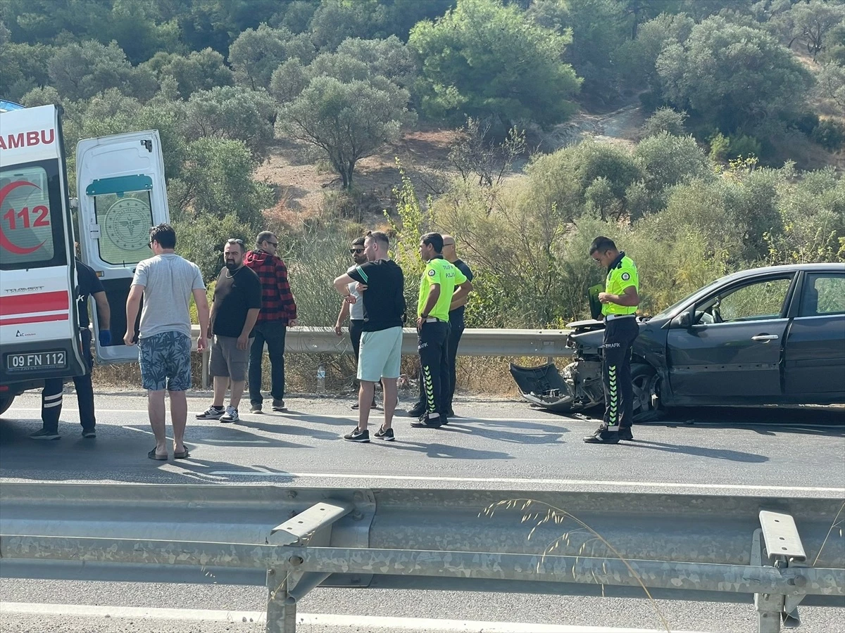 Aydın\'ın Söke ilçesinde bariyere çarpan otomobilin sürücüsü yaralandı