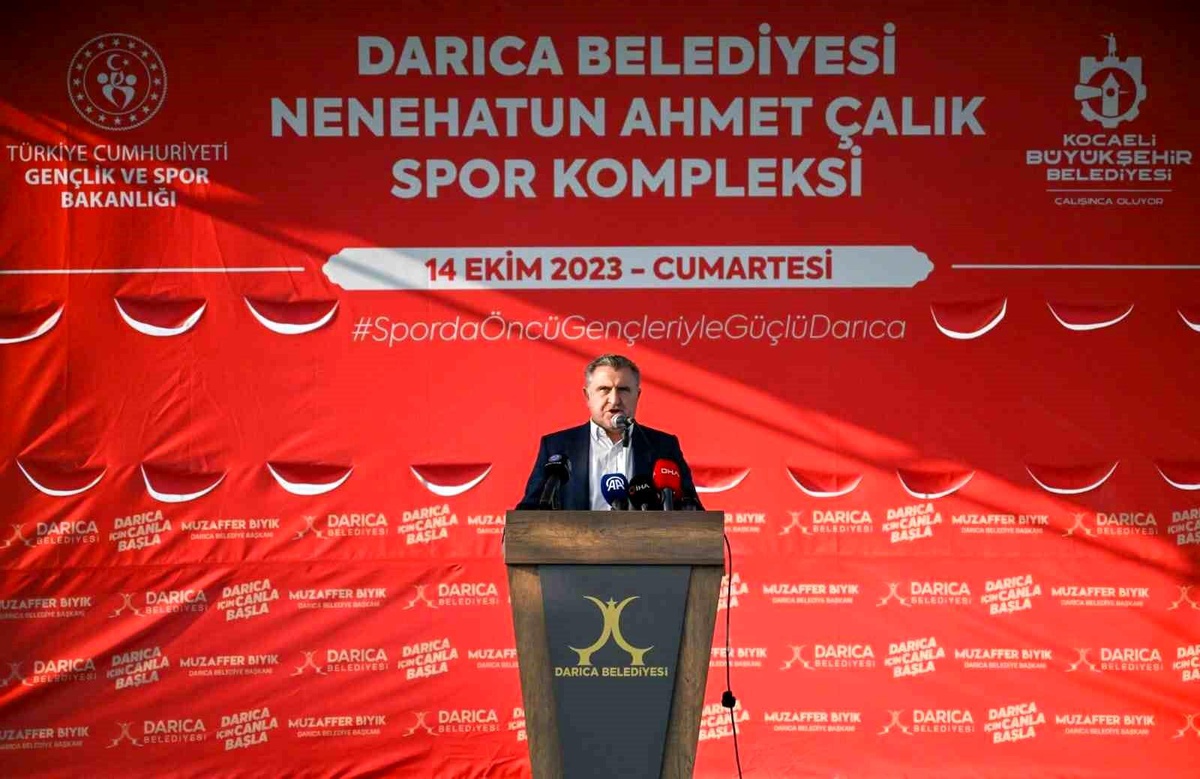 Bakan Bak: "Türkiye Avrupa\'nın en genç stadyumlarına sahip"