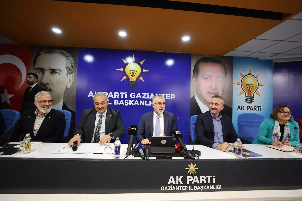 Bakan Işıkhan, AK Parti Gaziantep İl Başkanlığında konuştu Açıklaması