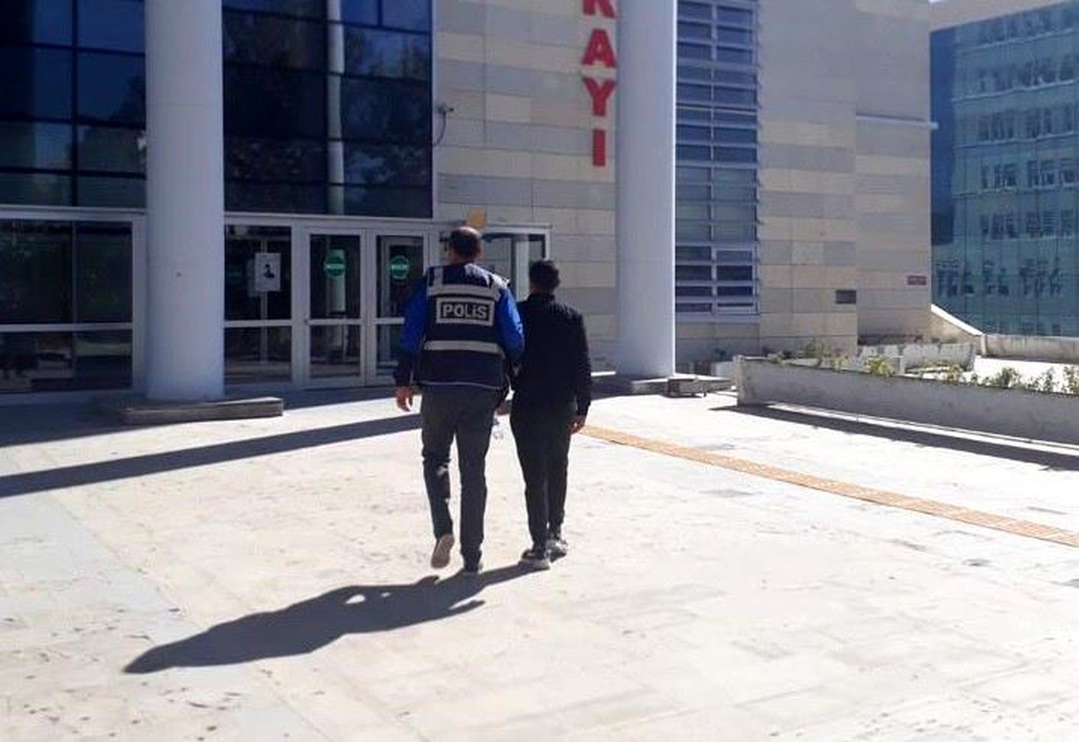 Elazığ\'da 20 Yıl Hapis Cezası Bulunan Zanlı Tutuklandı