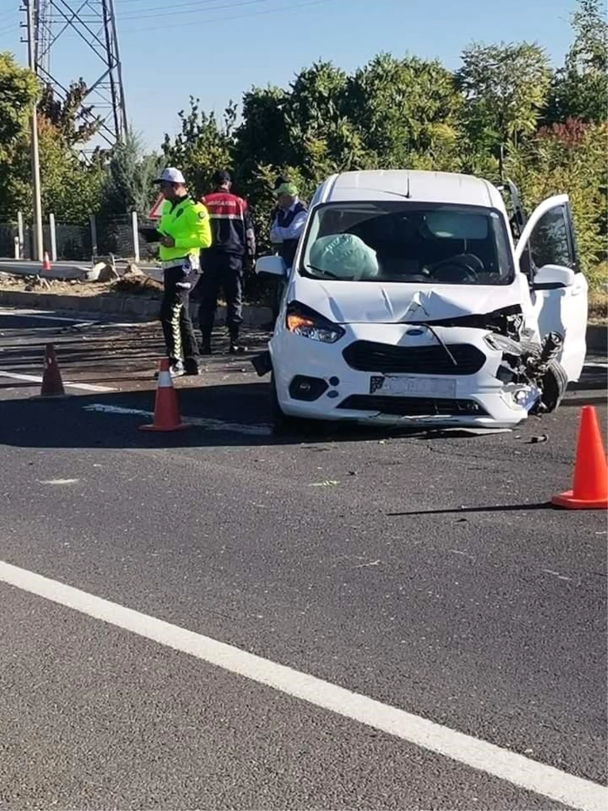 Elazığ\'da trafik kazası: 4 kişi hafif yaralandı