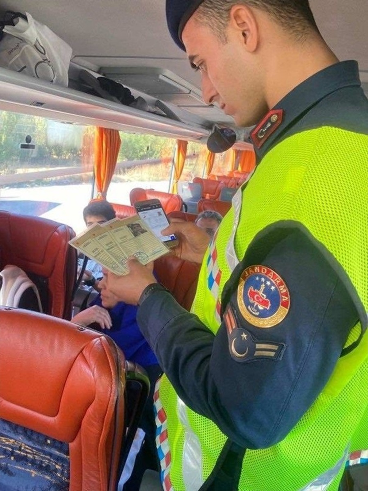 Eskişehir\'de Düzensiz Göçle Mücadele Operasyonu: 5 Göçmen Yakalandı