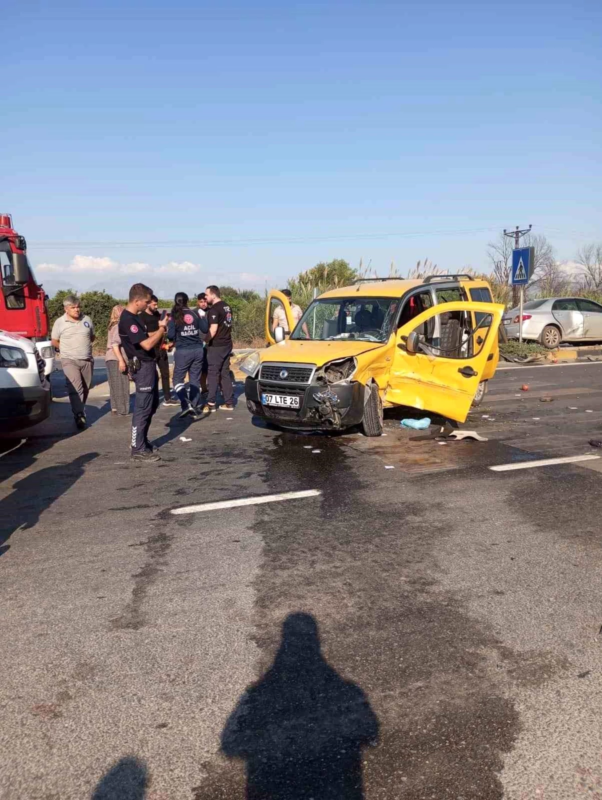 Antalya-Manavgat\'ta trafik kazası: 4 kişi ağır yaralandı