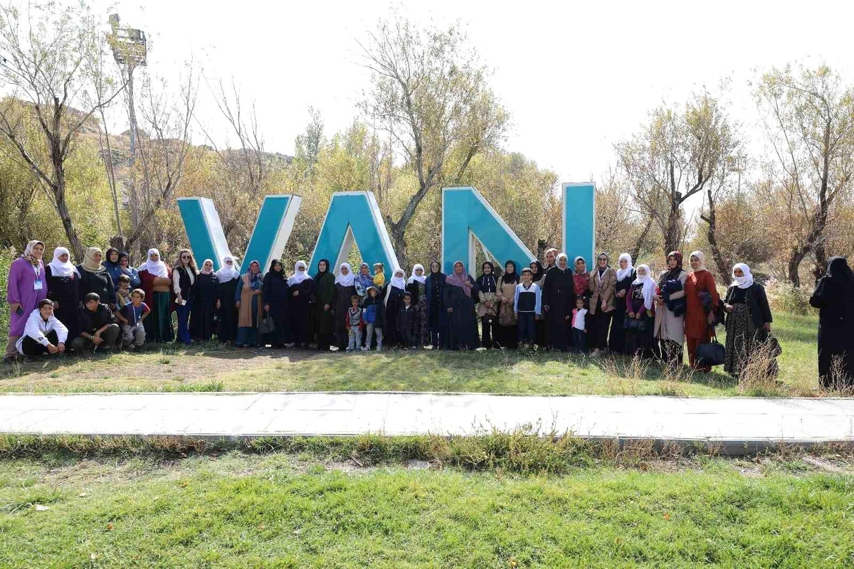 İpekyolu Belediyesi, kırsal mahallelerde yaşayan kadınları memnun etti