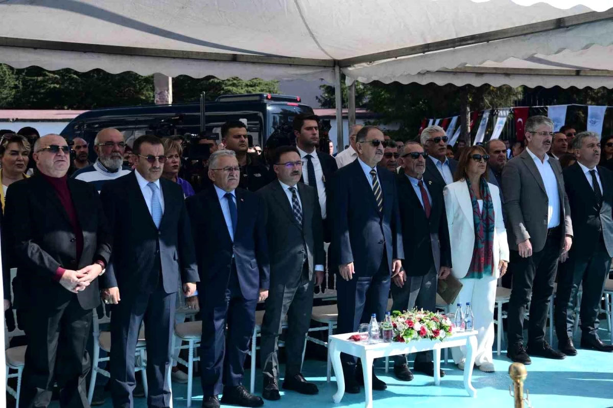 Kayseri Büyükşehir Belediyesi ile hayırsever işbirliğiyle Murat Kantarcı Bilim ve Sanat Merkezi açıldı