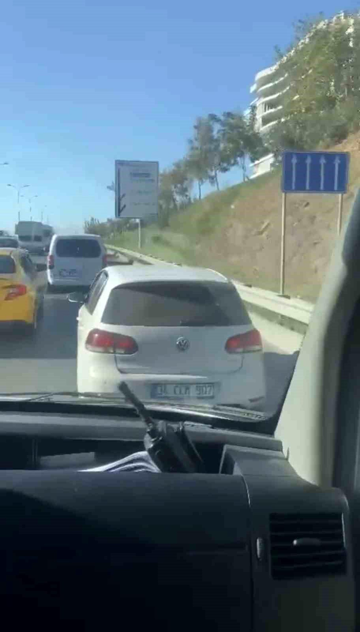 Maltepe\'de Ambulansa Yol Vermeyen Sürücü Kazaya Neden Oldu