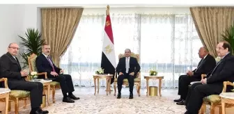 Mısır Cumhurbaşkanlığı: '(Sisi-Fidan görüşmesi) Taraflar Gazze halkının aç bırakılma, yerinden edilme gibi toplu cezalandırma politikalarına maruz...