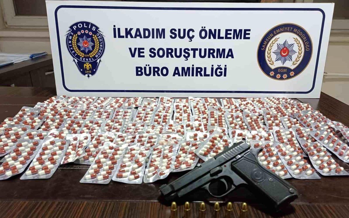 Samsun\'da 1338 Adet Sentetik Ecza Ele Geçirildi