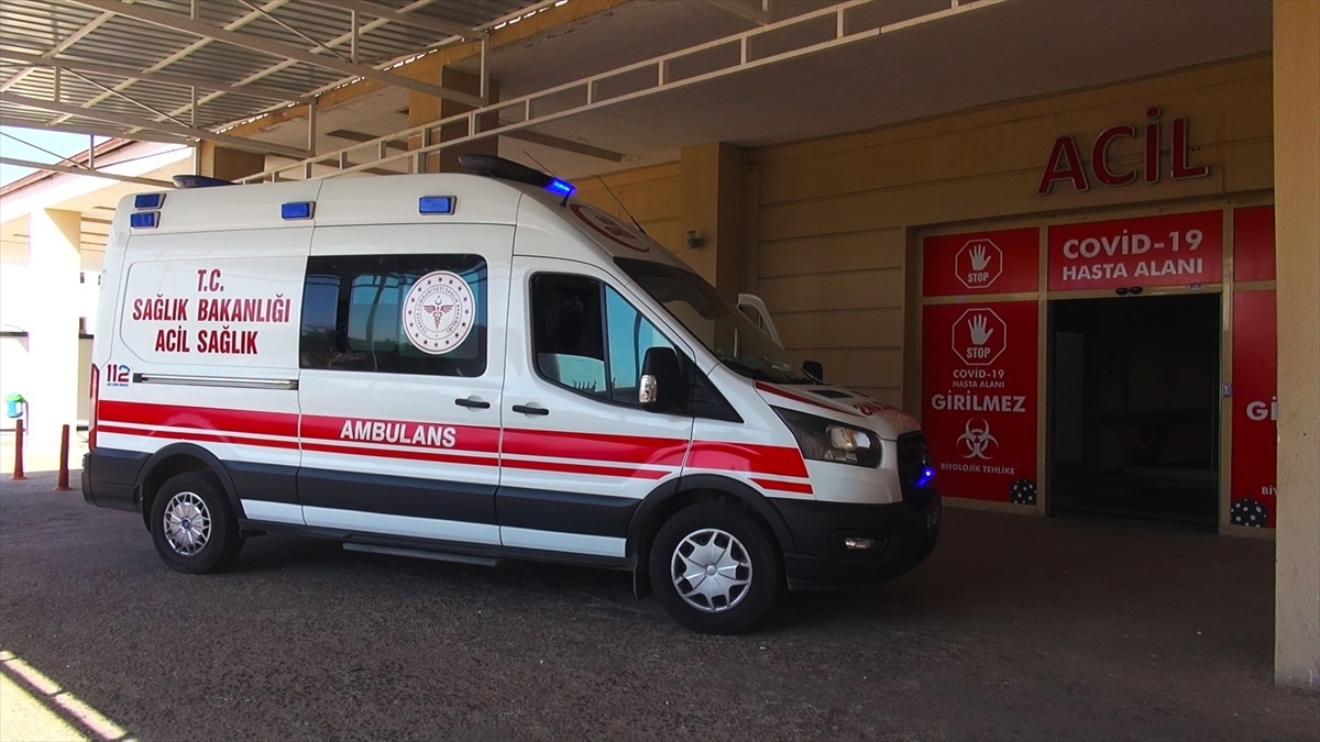 Siverek\'te Otomobilin Çarptığı Yaya Ağır Yaralandı