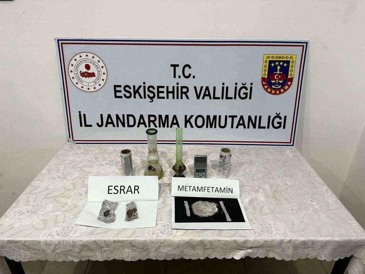 Eskişehir\'de Jandarma Ekipleri Tarafından Uyuşturucu Madde Ele Geçirildi