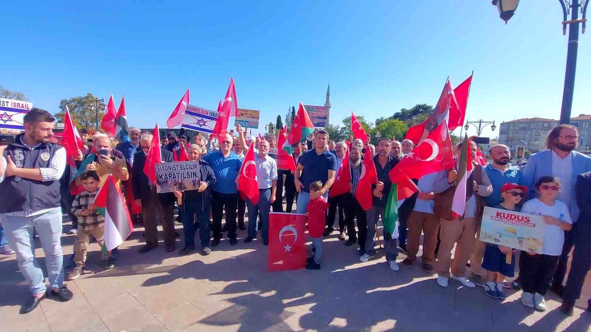 Tekirdağ\'da Filistin\'e Destek Gösterisi