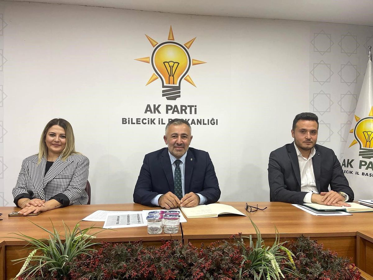 AK Parti Bilecik İl Başkanlığı Haftalık Toplantısını Gerçekleştirdi